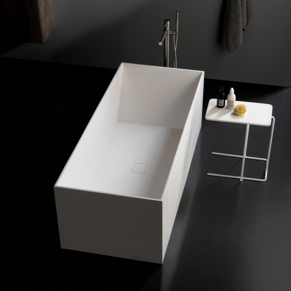 Vasca freestanding BOGOTA in solid surface 175x73 centro stanza bianco opaco